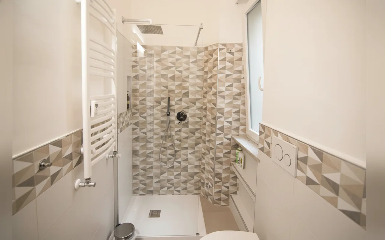 Camera con bagno privato — Gio's Apartment Roma, Roma (Lazio) (foto 38)